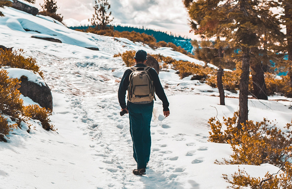 Winterwandern im Schnee